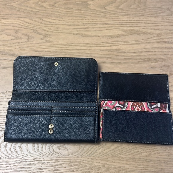 Max New York Wallet with Checkbook - Picture 5 of 5